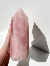 Load image into Gallery viewer, Rose Quartz Generator