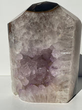 Load image into Gallery viewer, Agate Cave Point