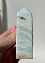 Load image into Gallery viewer, Caribbean Blue Calcite