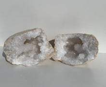 Load image into Gallery viewer, Large Geode