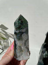 Load image into Gallery viewer, Green Moss Agate