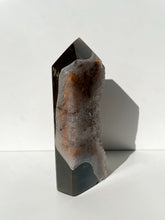Load image into Gallery viewer, Agate Cave Point