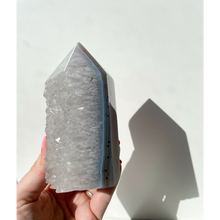 Load image into Gallery viewer, Agate Cave Point