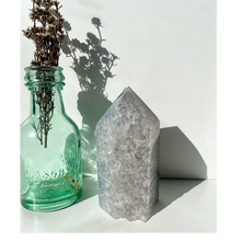 Load image into Gallery viewer, Agate Cave Point
