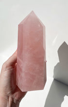 Load image into Gallery viewer, Rose Quartz Generator
