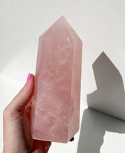 Load image into Gallery viewer, Rose Quartz Generator
